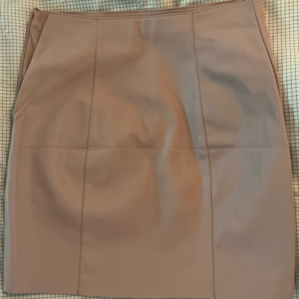 Elegant Tan Skirt